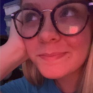 Meet your Posher, Karly